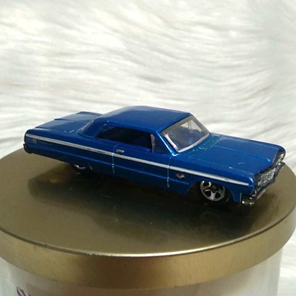 '64 Impala Hot Wheels 2003 Mattel Vehicle